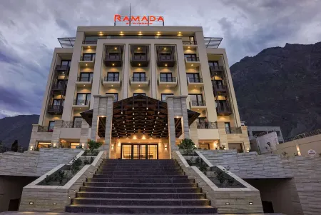 Ramada Resort by Wyndham Gilgit Отели в г. Гилгит