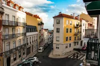 The Hygge Lisbon Suites - Estrela - Bed & Breakfasts