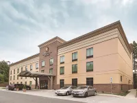 La Quinta Inn & Suites by Wyndham Bel Air/I-95 Exit 77A Hotels in Edgewood