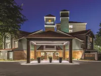 La Quinta Inn & Suites by Wyndham Denver Airport Dia