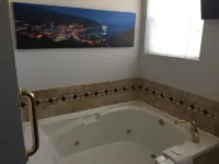 Catalina Island Seacrest Inn - Hot Tub