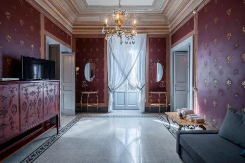 360Me Palace - balcony