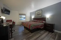 Greenwoods Inn & Suites - parking