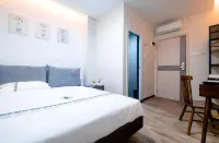 Lees Hotel