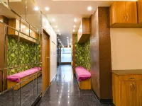 FabHotel Leela Inn - Nr Park Circus 7 Point Hotels near Birla Temple