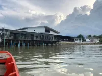 Chaiyai River Front Hotel - 2-Star