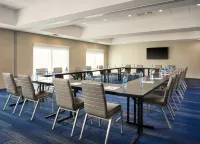 Holiday Inn Express & Suites Lockport