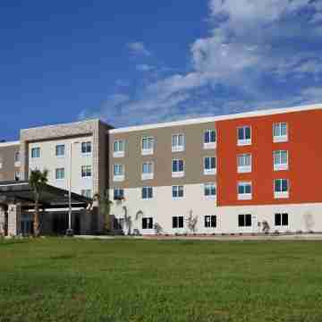 Holiday Inn Express & Suites COLUMBUS NORTH by IHG Hotel Exterior