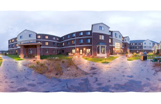 Staybridge Suites 蘭辛，奧克莫斯by IHG