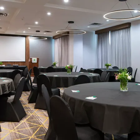 Holiday Inn & Suites KAMLOOPS by IHG