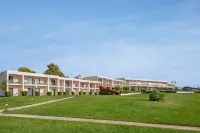 Ramada Plaza by Wyndham Thraki Hotels in 