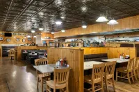 Super 8 by Wyndham Fallon