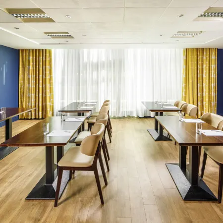 Ibis Styles Birmingham Centre Отели рядом с достопримечательностью «Железнодорожный вокзал Уиттона»