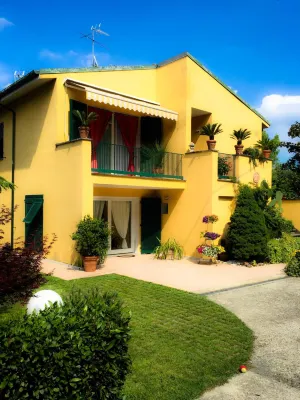 Le Pinette Hotels in Ameglia
