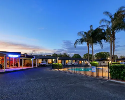 James Street Motor Inn Hotels in South Toowoomba