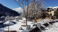 Calerilla Hotel - parking