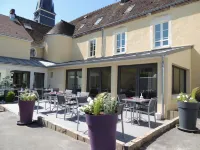 Logis hôtel Restaurant Auberge de la Cloche