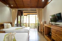 Madee Spa and Resort Отели в г. 