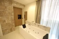 Relais Piazza Del Plebiscito B&B