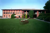 Agriturismo Casa Rossa Ai Colli - Farmhouses