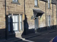 NO. TEN GUESTHOUSE Hotels in Tain