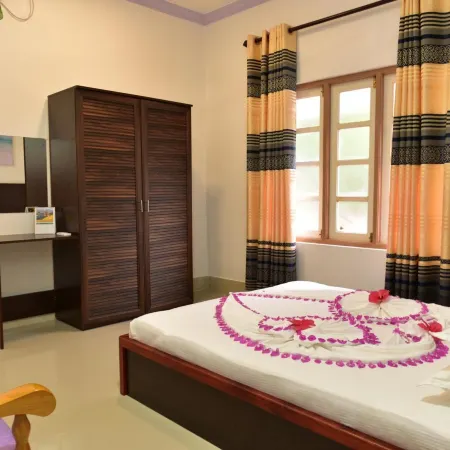 Moodhumaa Inn