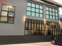 Richmond NAN Hotel - 4-Star