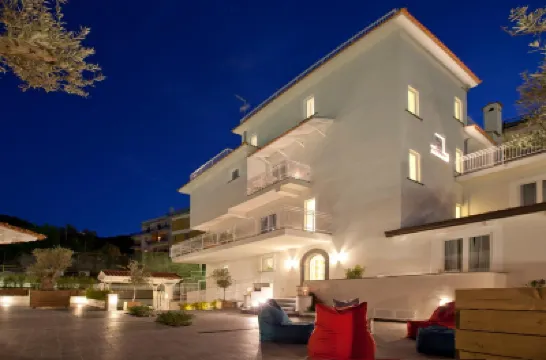 Maison Kalea Các khách sạn gần Phố Corso Italia
