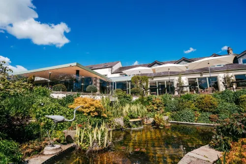Gibbon Bridge Hotel