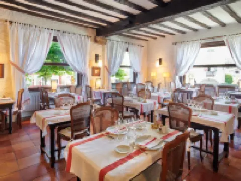 Arraya Hotels in Sare