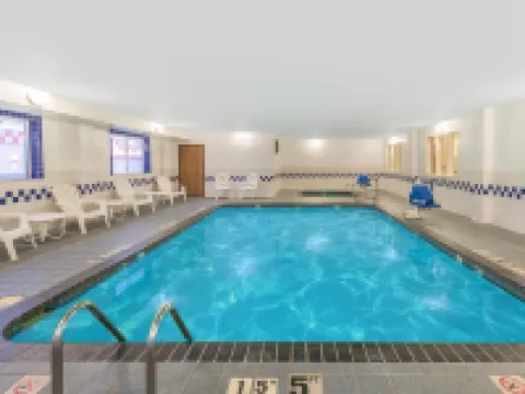 Baymont by Wyndham Salina Hotels in Salina