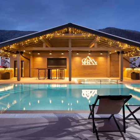 Country Hills Resort (Кантри Хиллс Резорт)