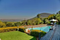 Annie's Boutique Guesthouse and Garden Spa - Mountain view