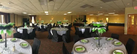 Days Hotel by Wyndham Danville Conference Center