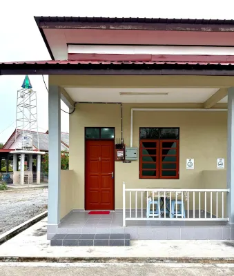 AL-REZQI ROOMSTAY Các khách sạn ở Marang