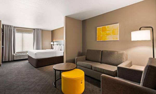 Comfort Suites Hudson I-94