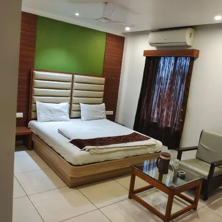 Hotel Sarvoday Hotels in Vapi