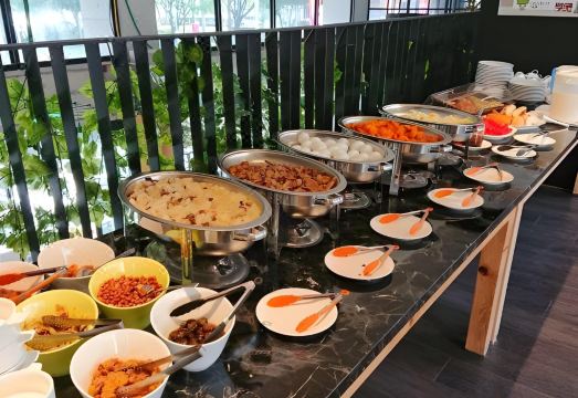 2. 코민 플레이스..