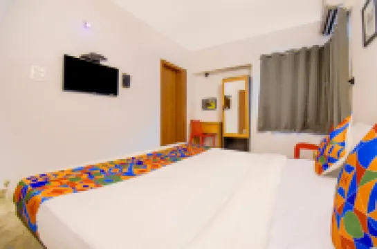FabHotel Sai Raj - Nr Zeel College