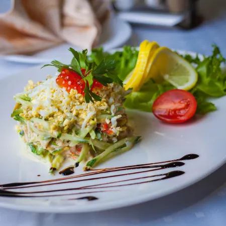 Белка-Отель Отели рядом с достопримечательностью «Памятник А.П. Чехову»