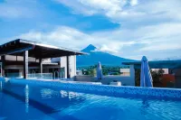 โรงแรมฟิน่า - ที่มีสระว่ายน้ำ