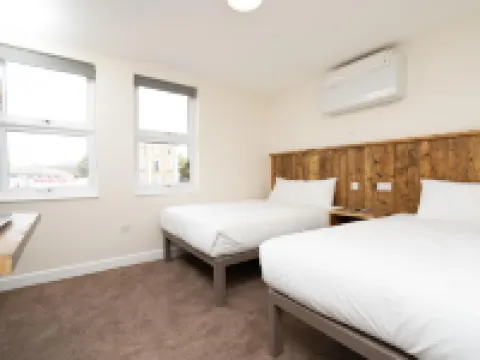 Hotel DC, Stratford Hotel dekat Bandara London