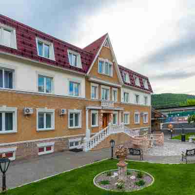 Moya Glinka Hotel Exterior