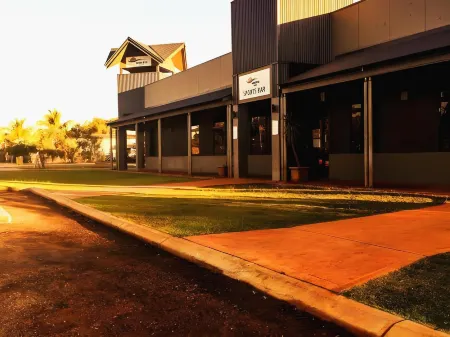 Spinifex Hotel