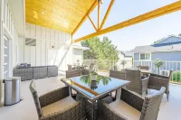 The Lodge Lake Chelan - 2-Star
