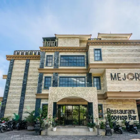 Mejore Beach Hotel Отели рядом с достопримечательностью «Храм Лемпуянг»