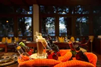 The Deer Park Hotel - bar