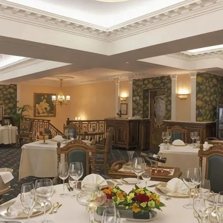 Grand Hotel London