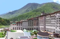 Sochi Marriott Krasnaya Polyana Hotel فنادق في 
