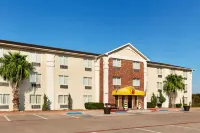 Super 8 by Wyndham Waco University Area Hotel di Waco